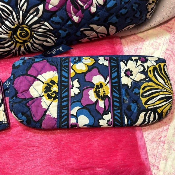 Vera Bradley 3 piece Set Bag, Wallet/ Id / Key Ring and Small Pouch - Picture 9 of 17